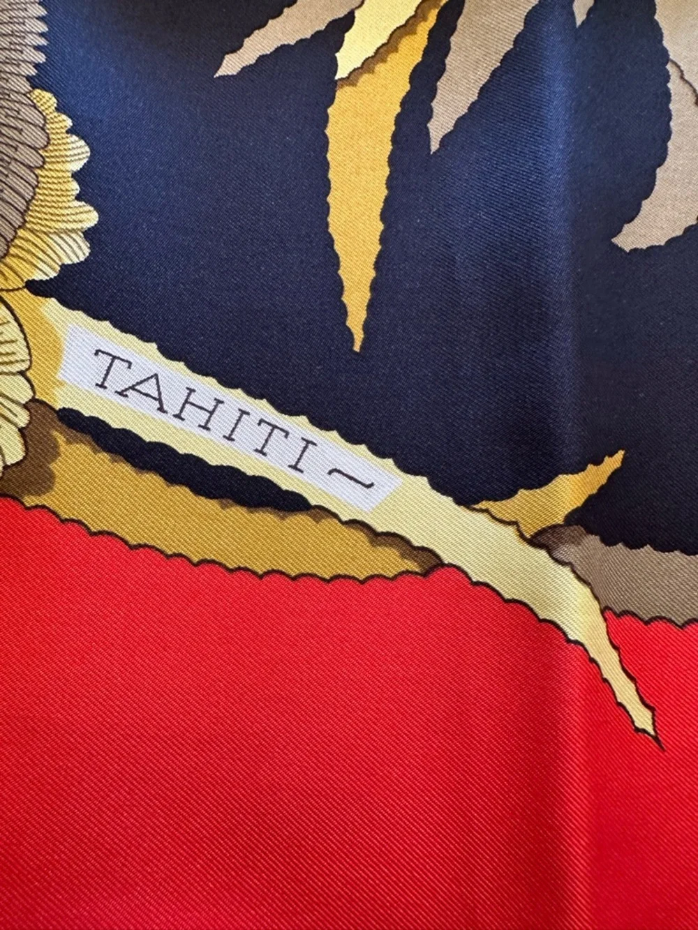 Hermes Paris Silk Scarf "Tahiti" Carre 90 designed by Caty Latham - Picture 7 of 7